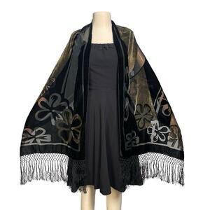 Vintage 90’s/Y2K Black Velvet Floral Burnout Wrap/Shawl w/ Fringe